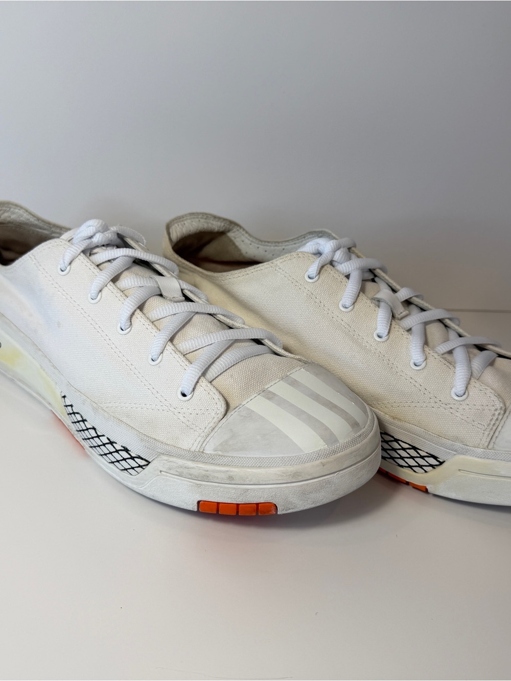 Y-3 Yohji Yamamoto white canvas sneakers
